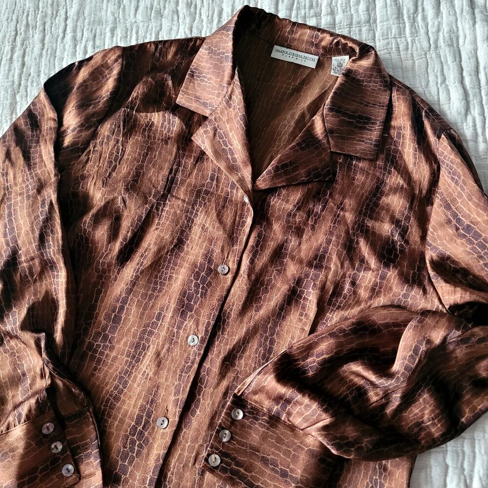 Vtg 100% Silk button up Blouse snake print chocolate brown Sz L Valerie Stevens
